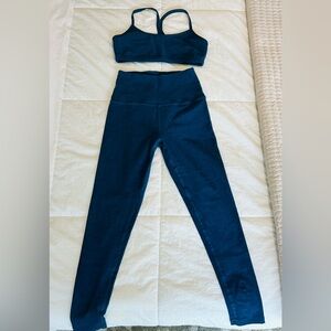 Beyond Yoga Set Medium Blue Gem Heather